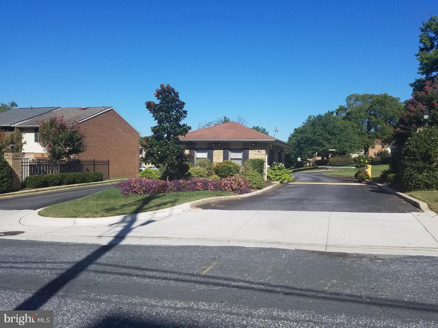 DULANEY TOWERS - Residential