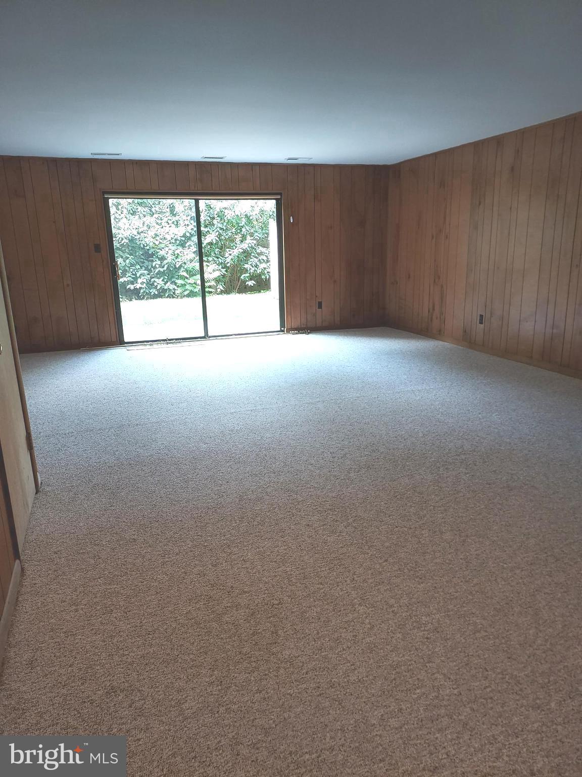 DULANEY TOWERS - Residential