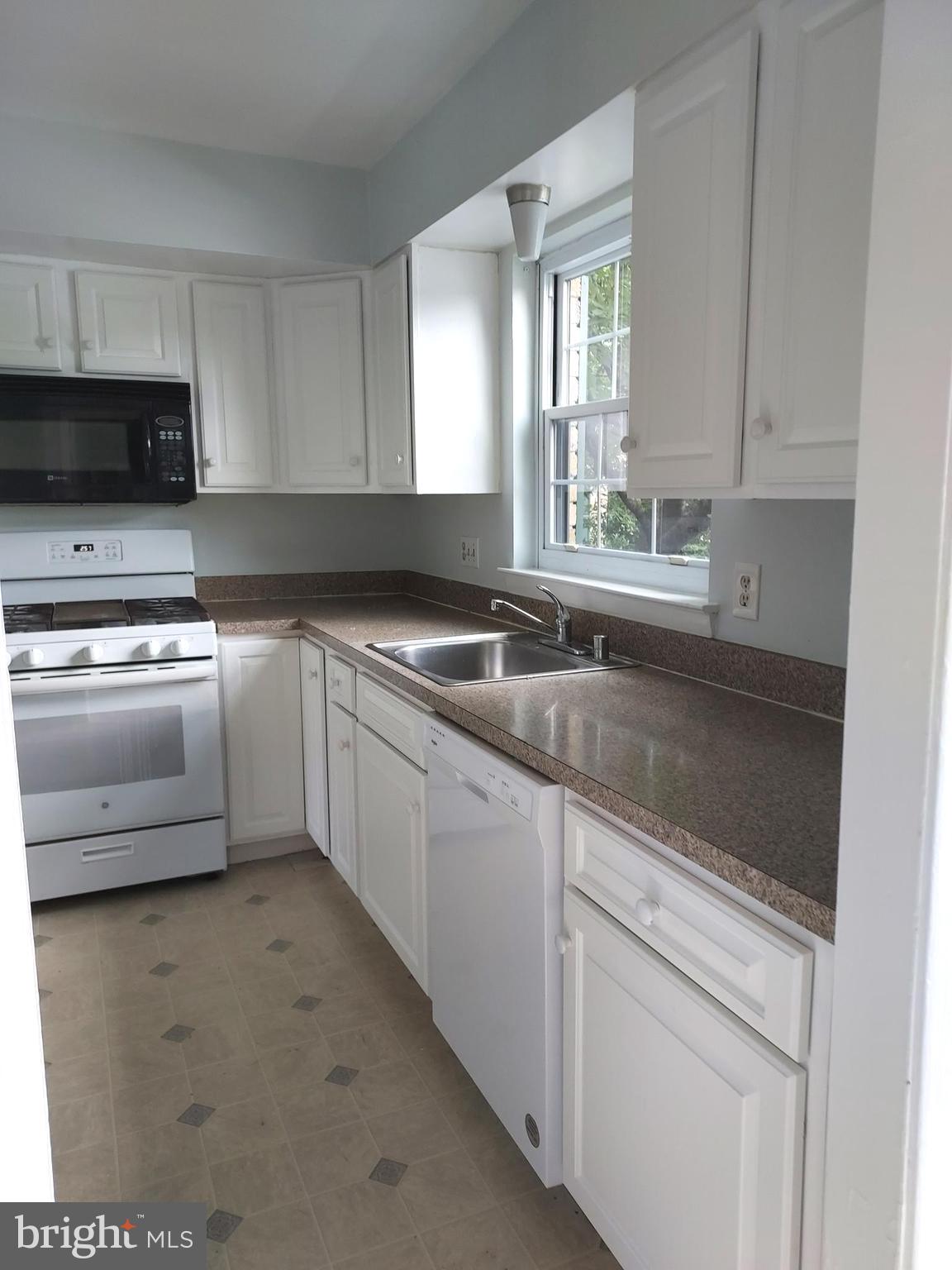 DULANEY TOWERS - Residential