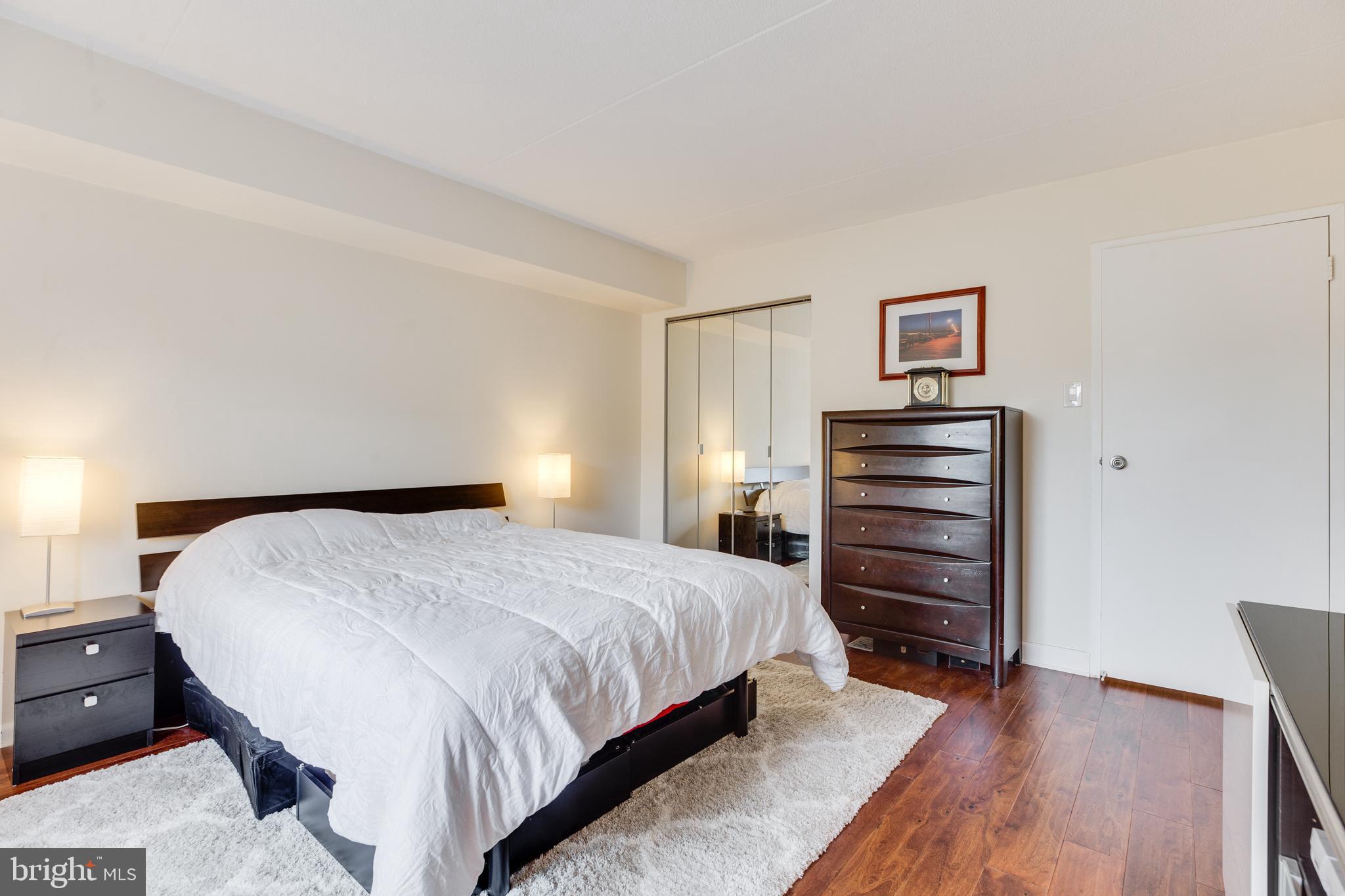 SENTINEL OF LANDMARK - Residential