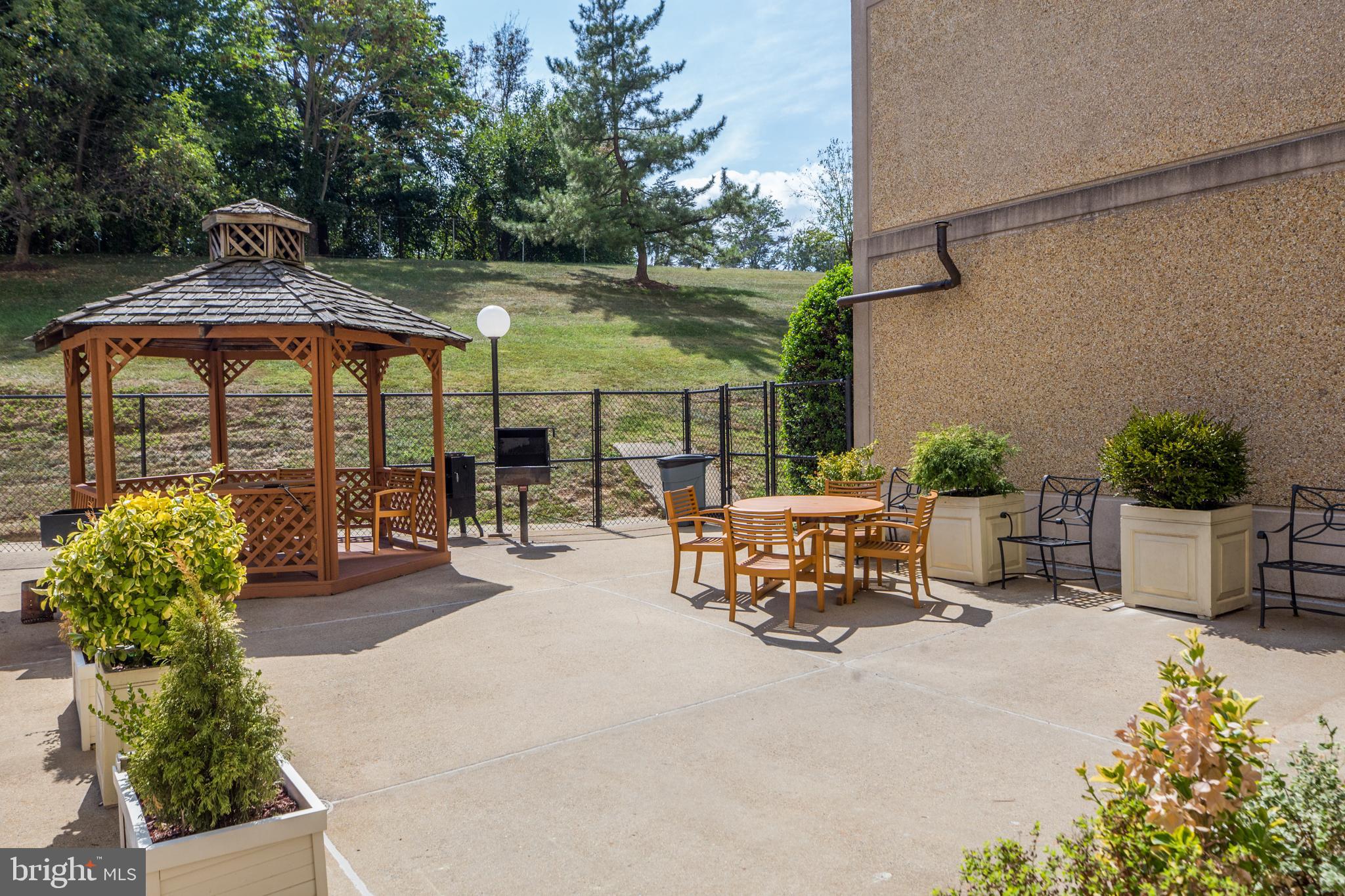 SENTINEL OF LANDMARK - Residential