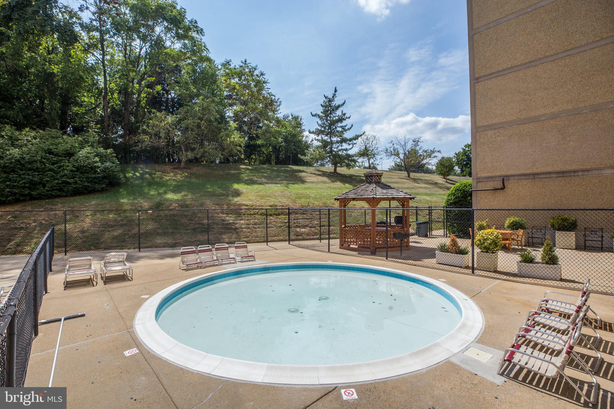 SENTINEL OF LANDMARK - Residential