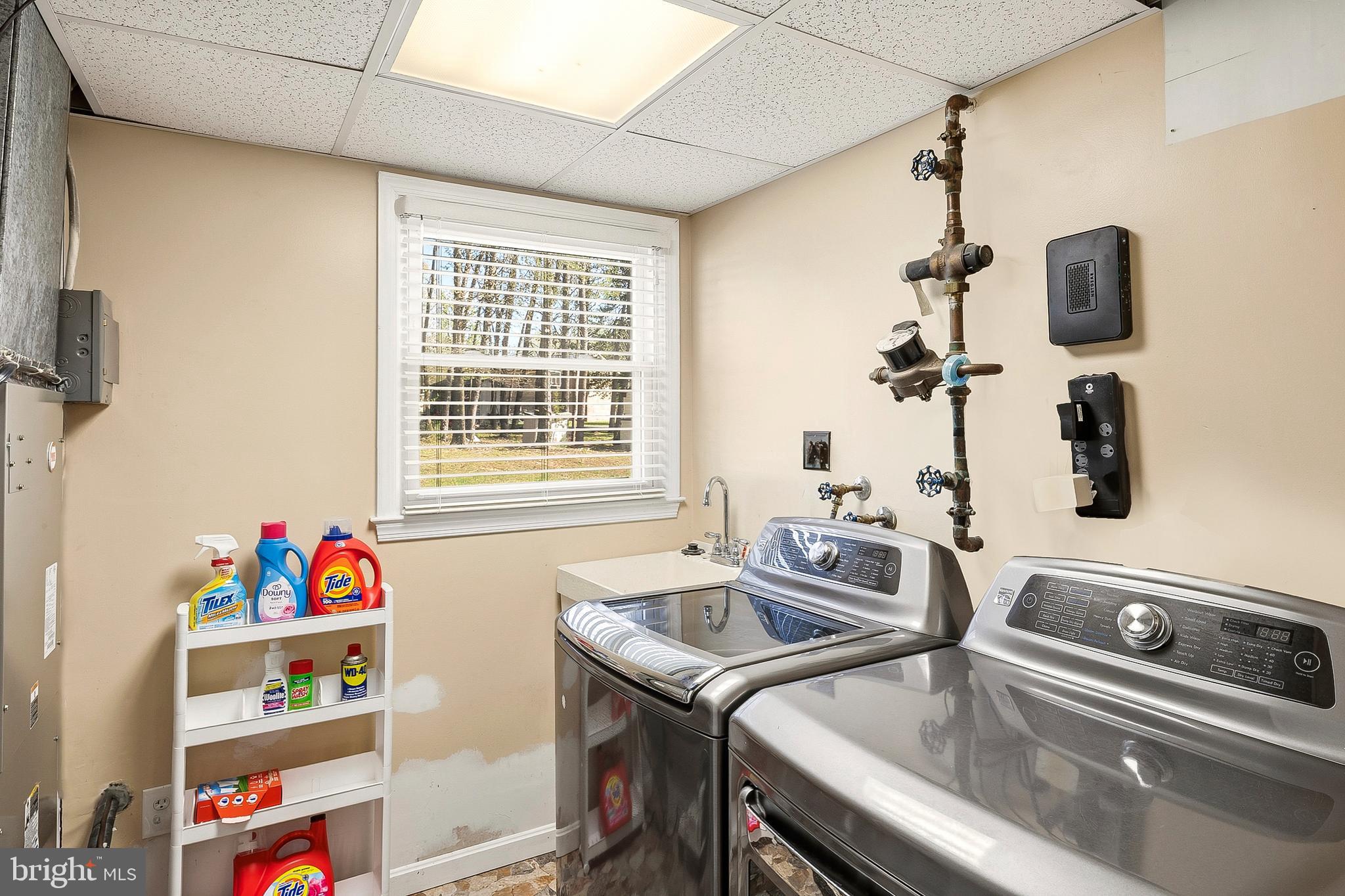 CLINTON VIEW - Residential