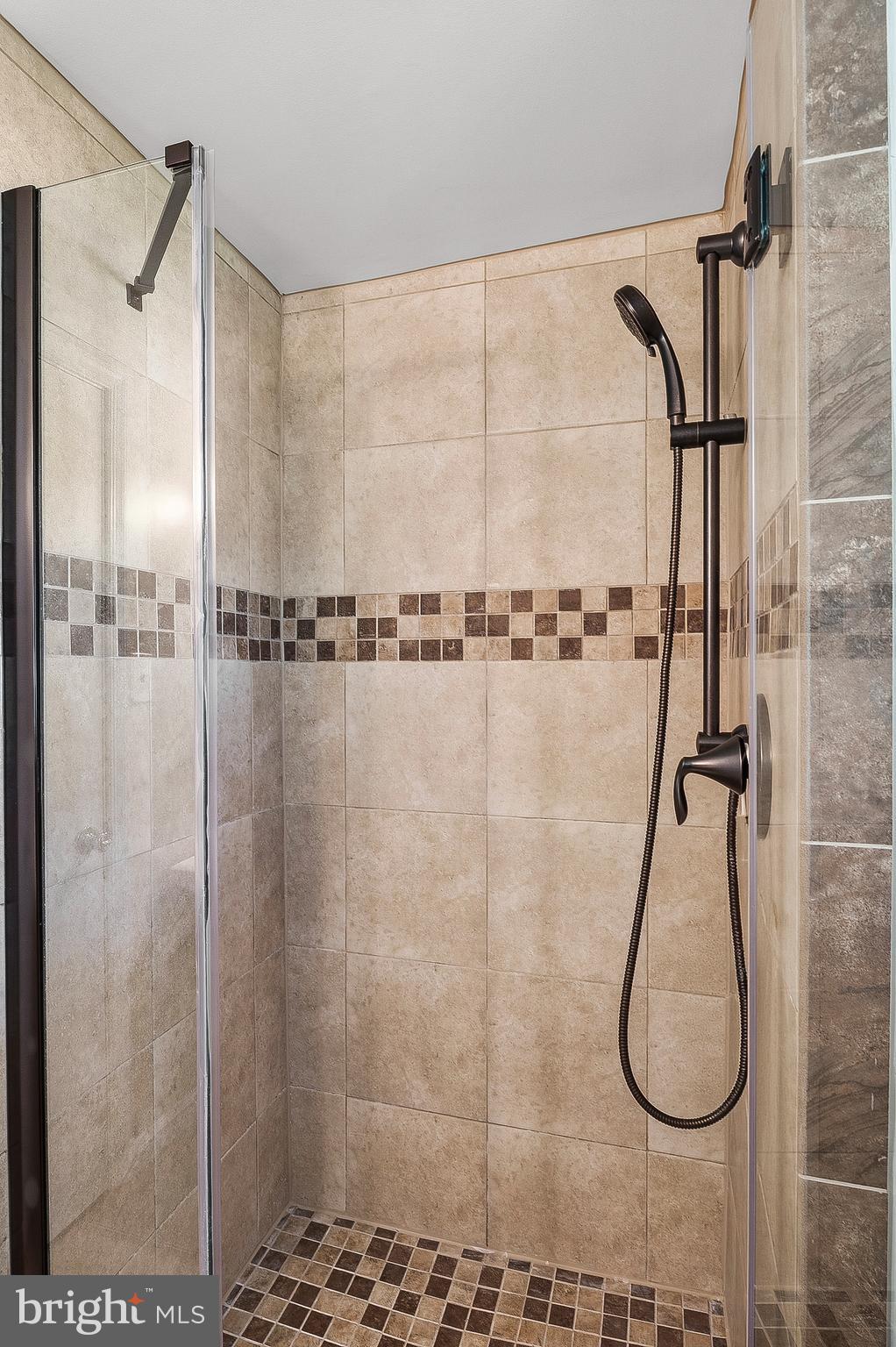 CLINTON VIEW - Residential