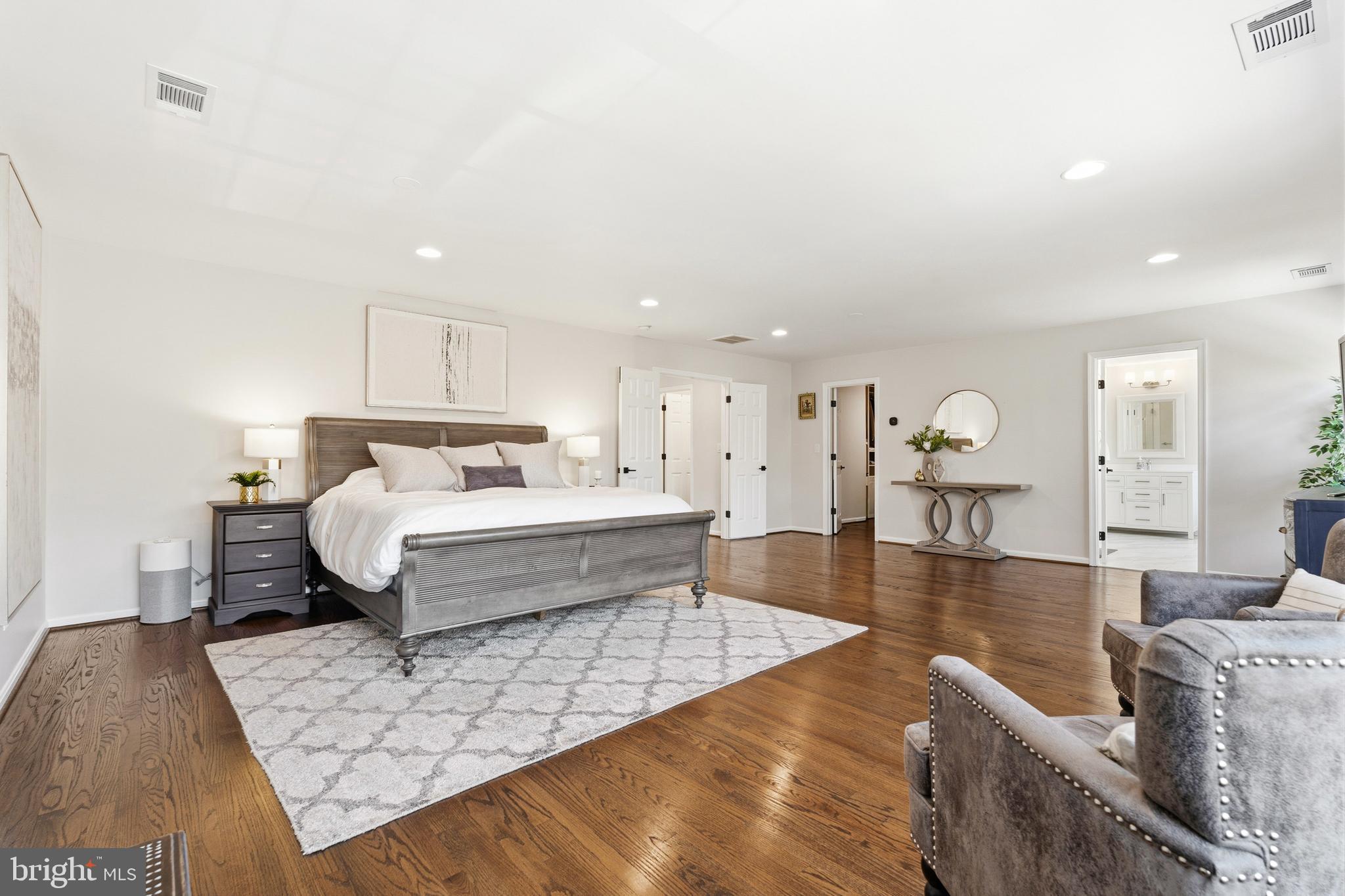 DARNESTOWN OUTSIDE - Residential