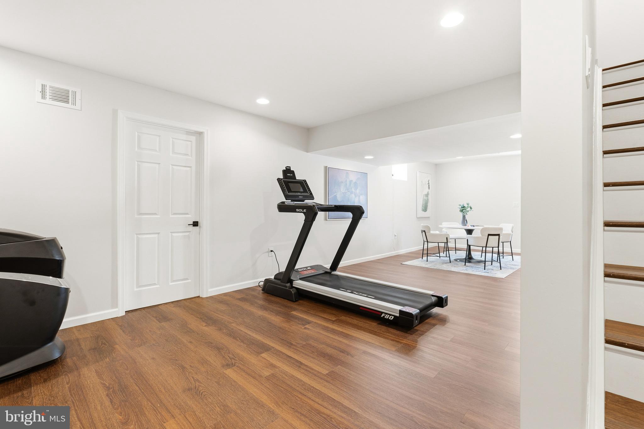 DARNESTOWN OUTSIDE - Residential