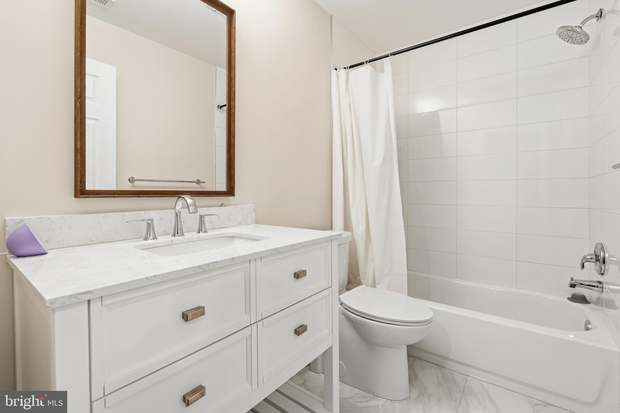 DARNESTOWN OUTSIDE - Residential