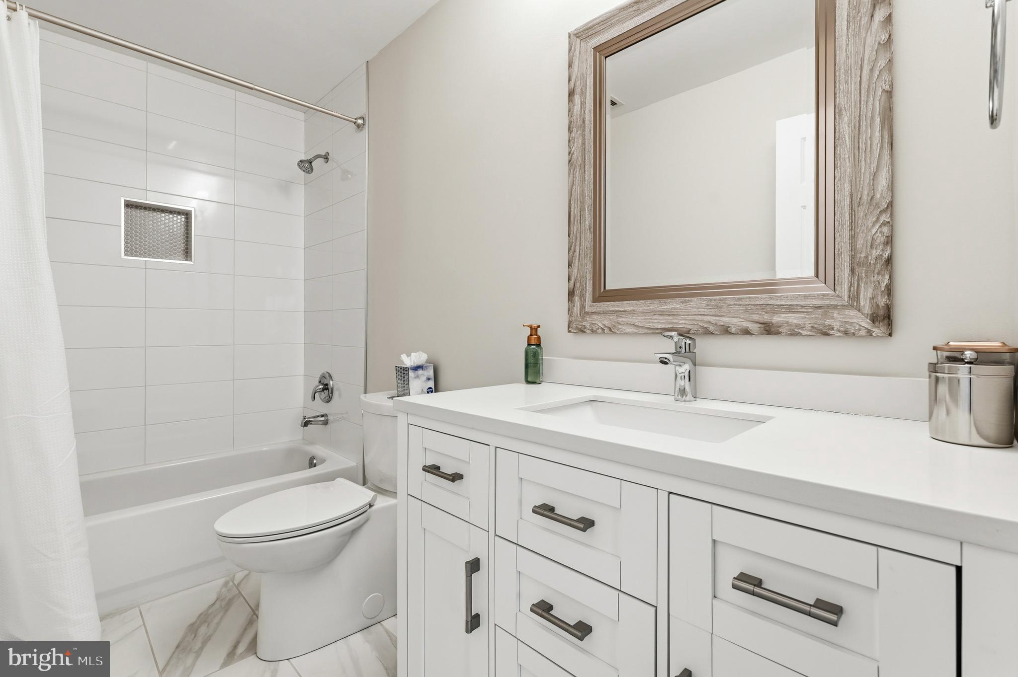 DARNESTOWN OUTSIDE - Residential