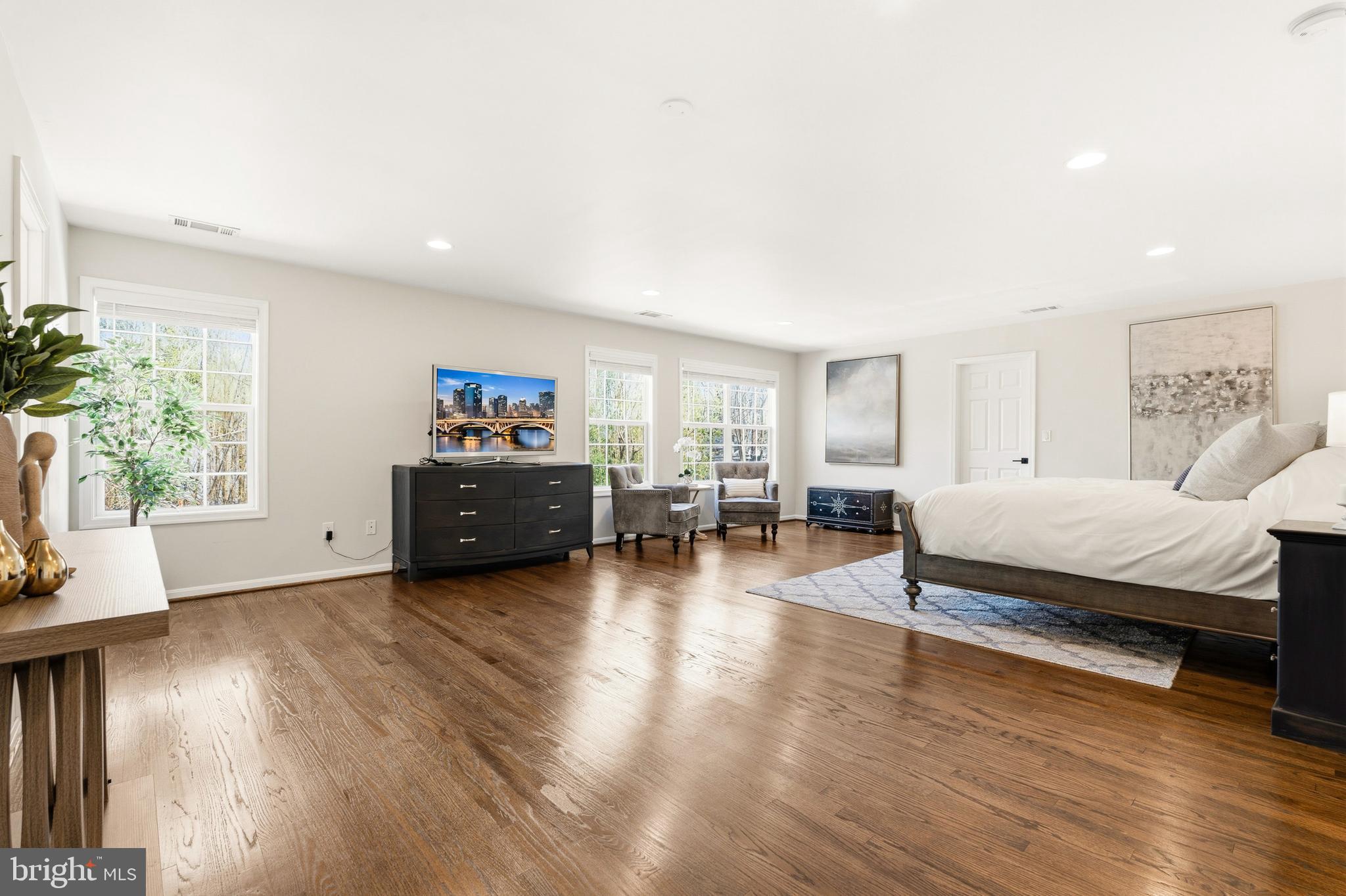 DARNESTOWN OUTSIDE - Residential