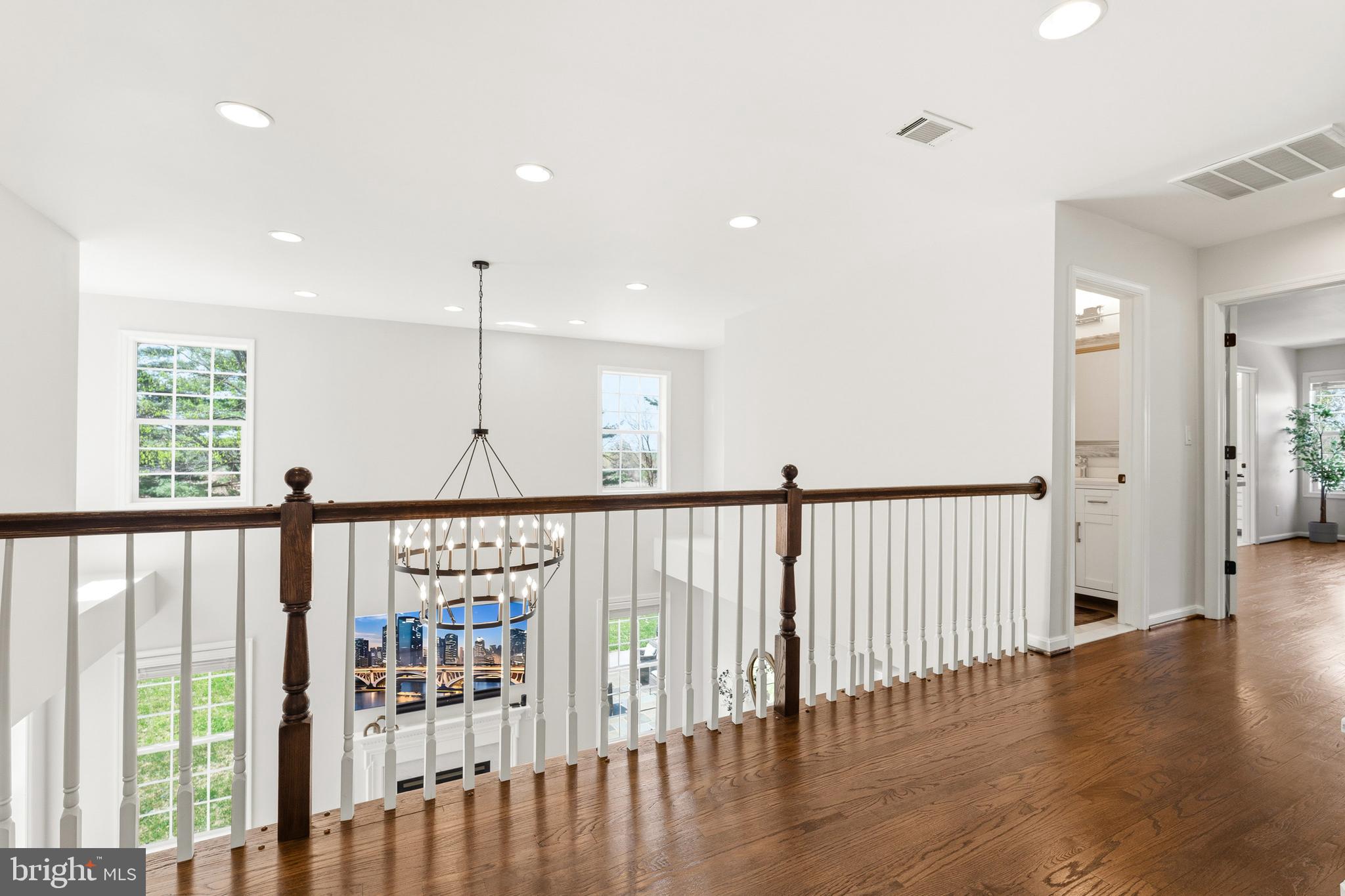 DARNESTOWN OUTSIDE - Residential