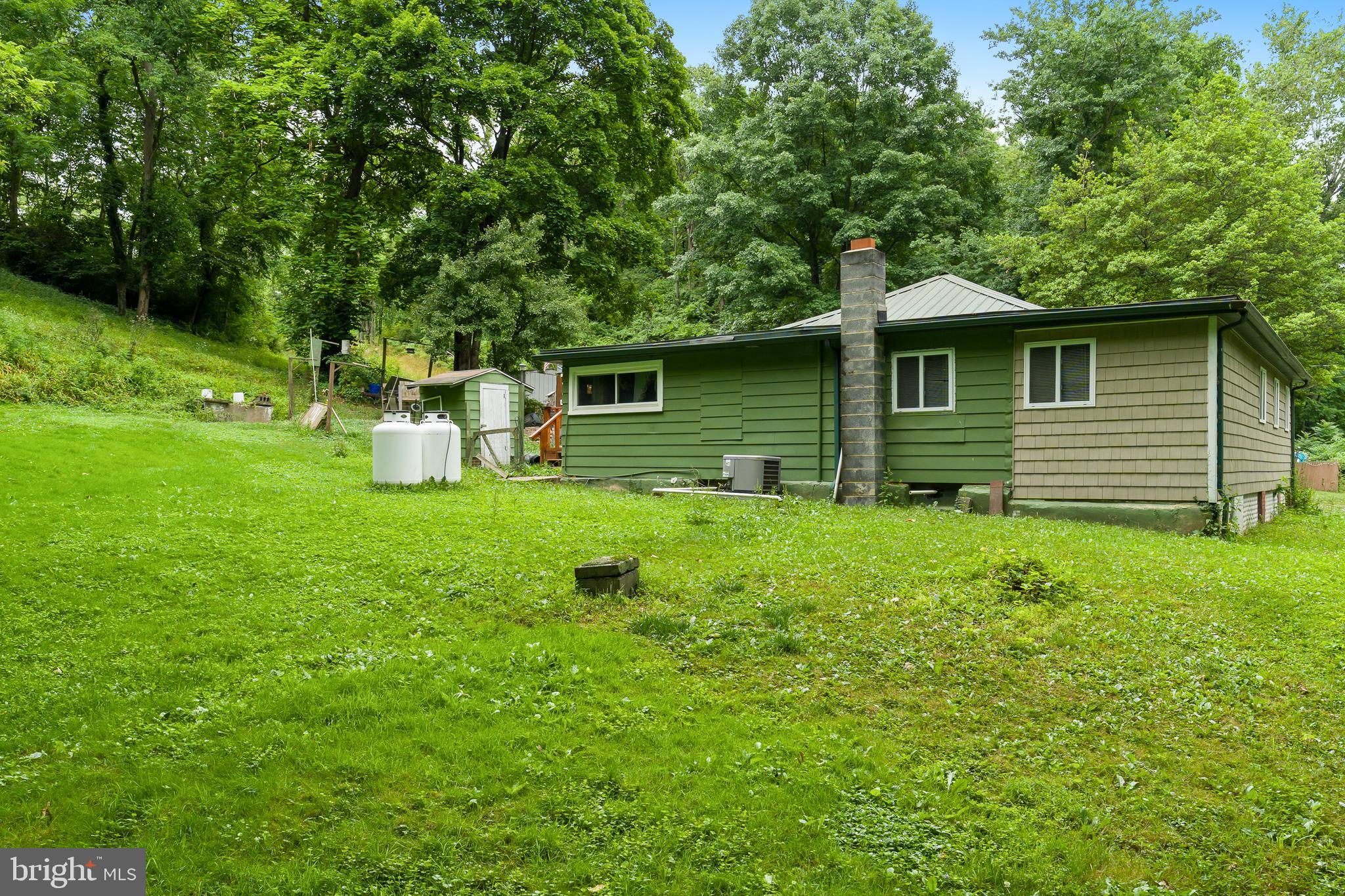 200 CREEKSIDE DRIVE
