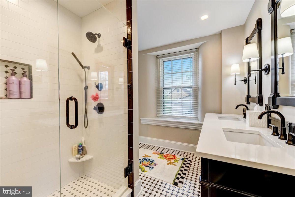 PIN OAK FARMS - Residential