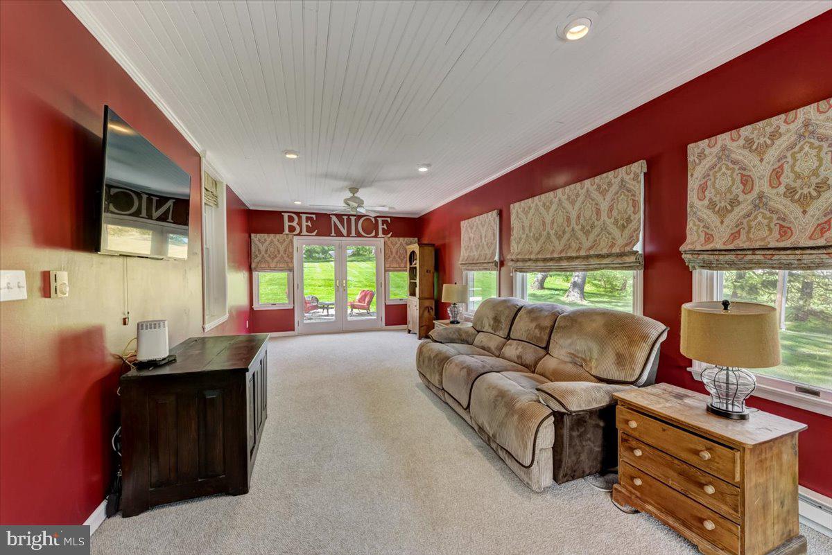 PIN OAK FARMS - Residential