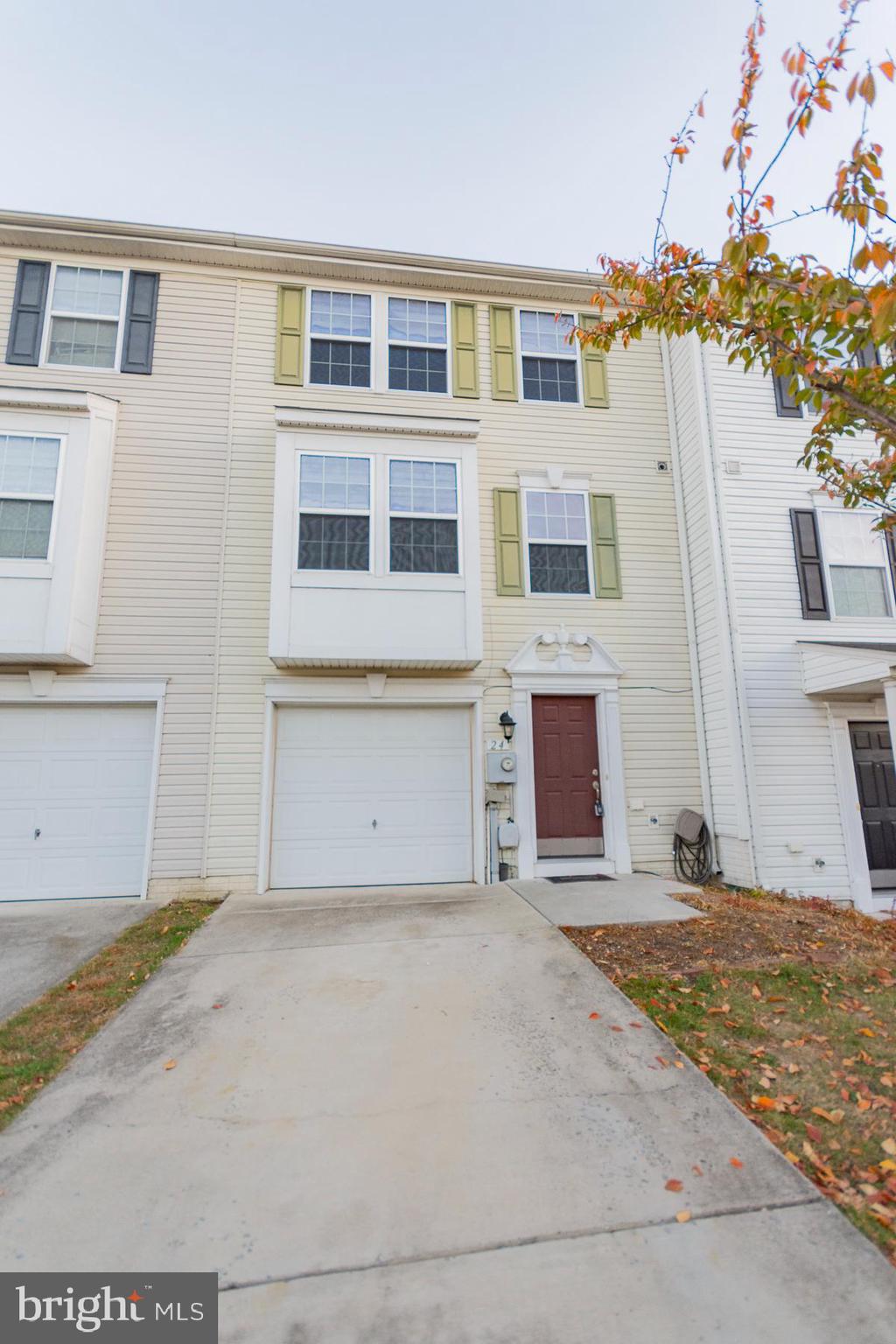 RIVERSIDE VILLAGES - Residential Lease