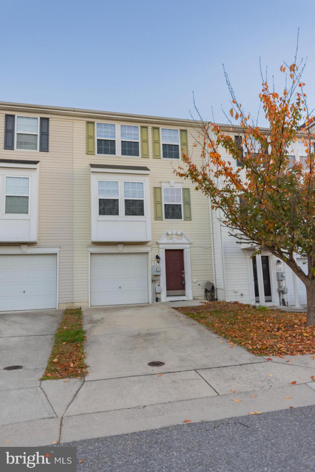 RIVERSIDE VILLAGES - Residential Lease