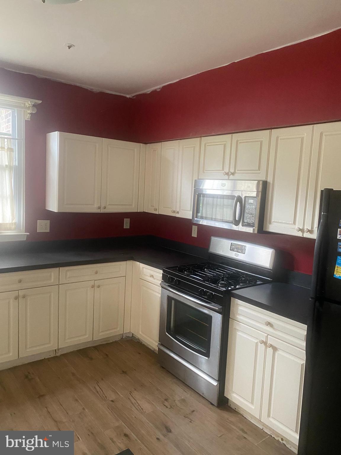 STONEHAVEN MEWS IN CROFTON VILLAGE - Residential