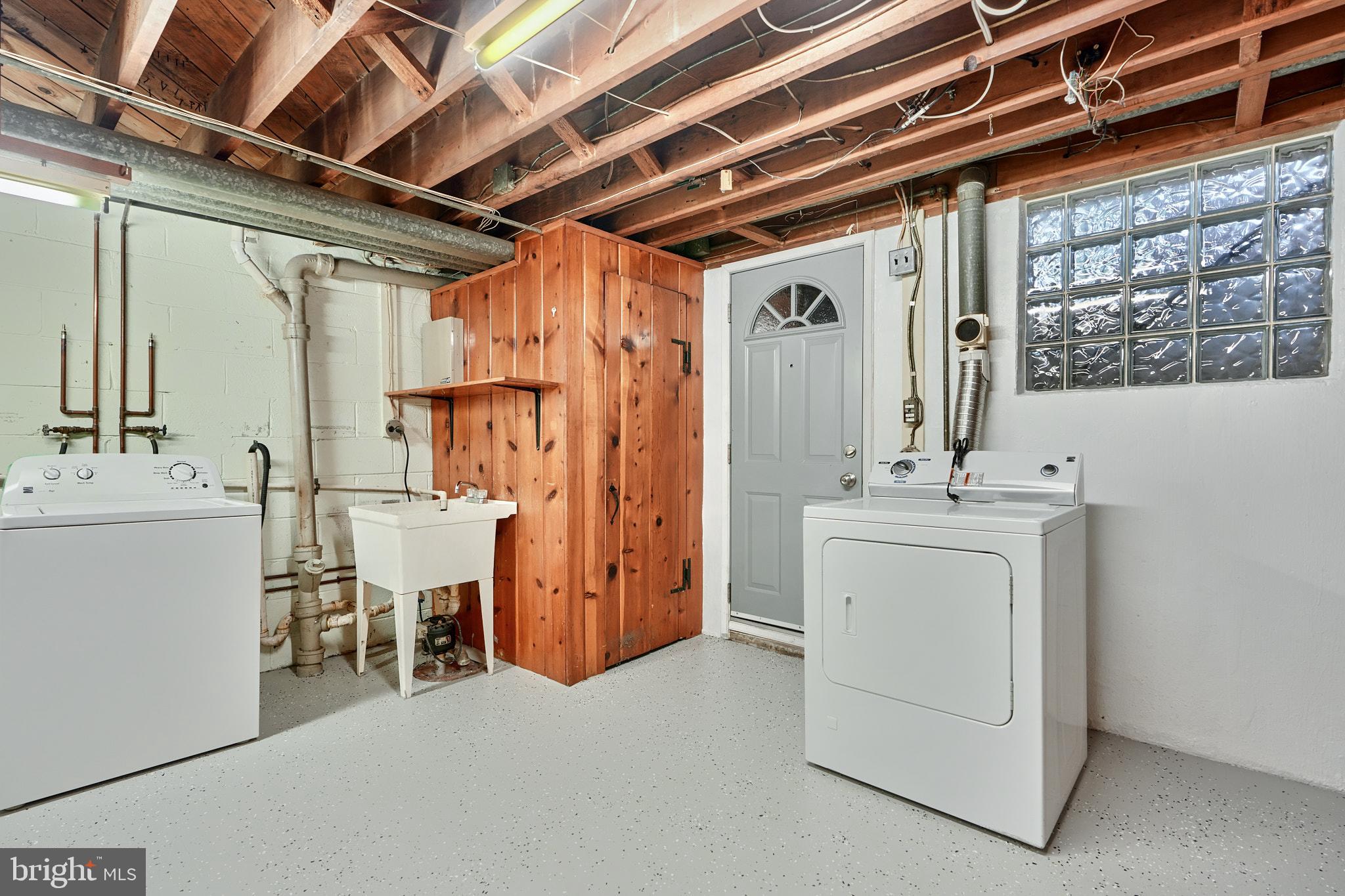 EASTCREST - Residential