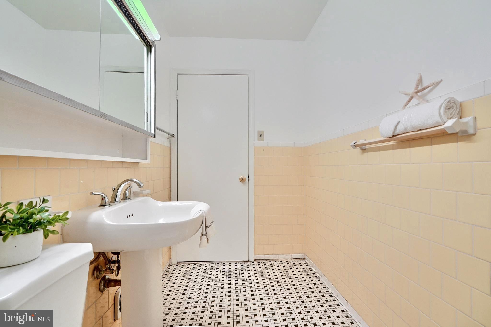 EASTCREST - Residential