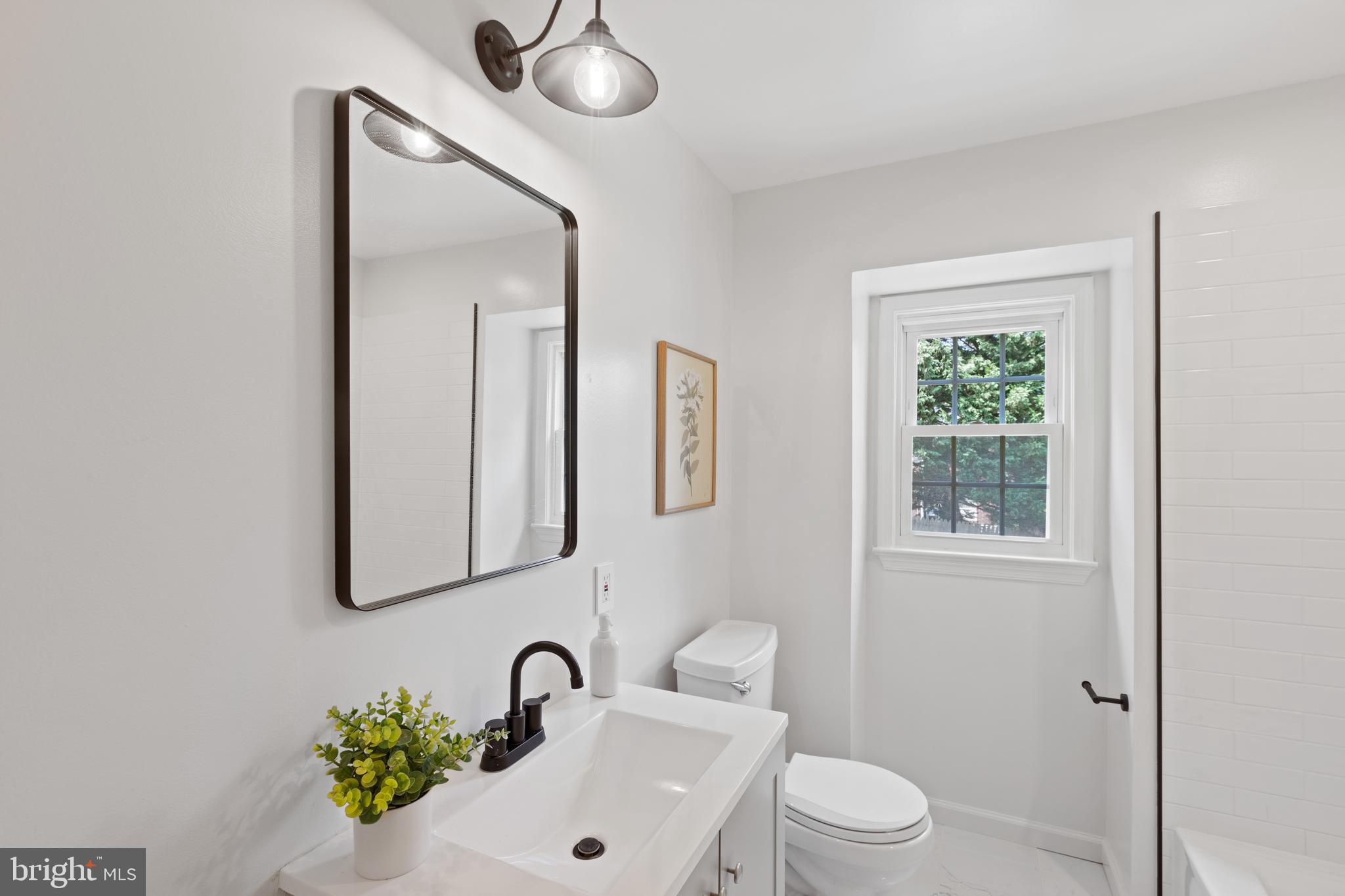 ADELPHI FOREST - Residential