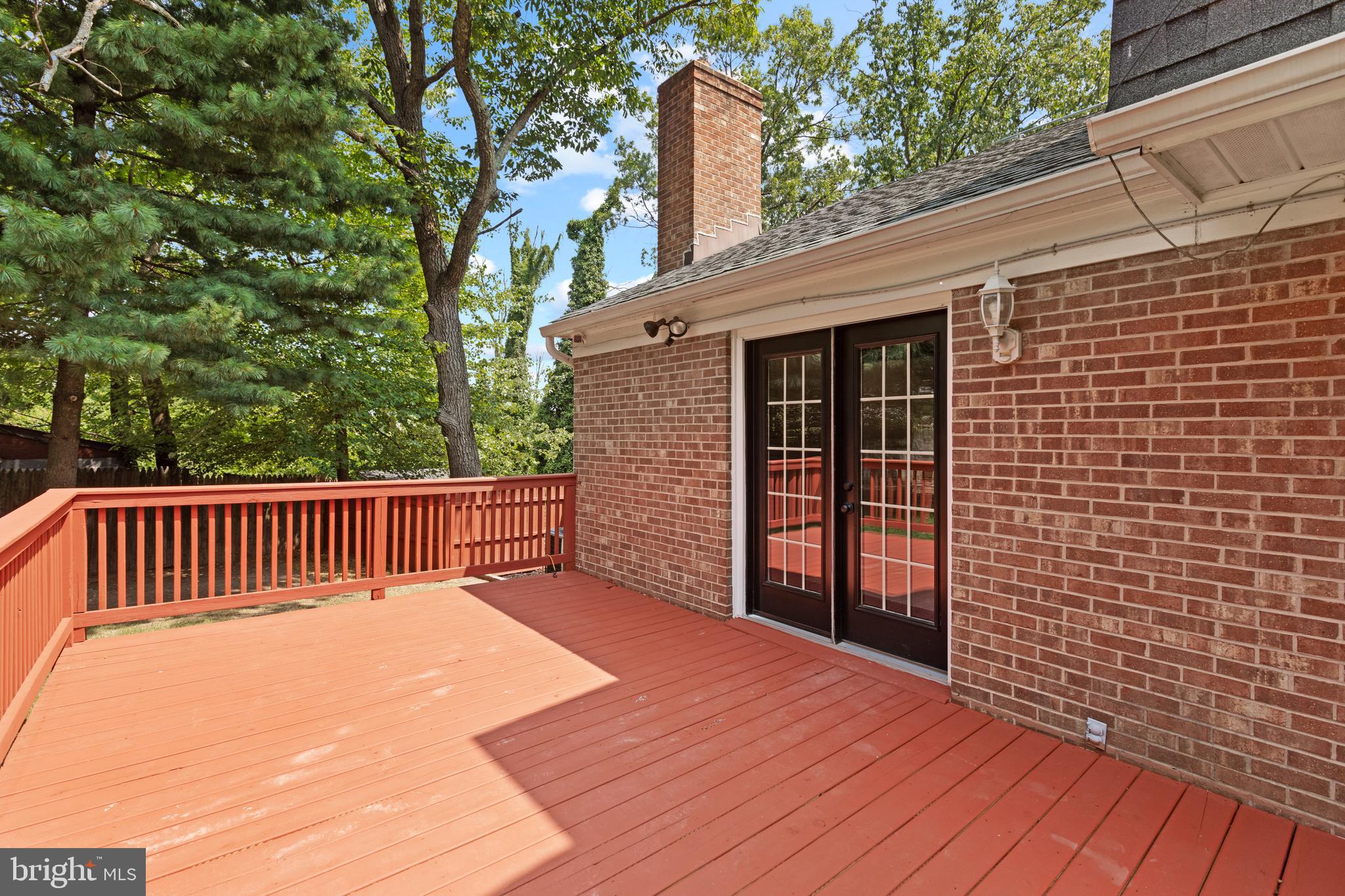 ADELPHI FOREST - Residential