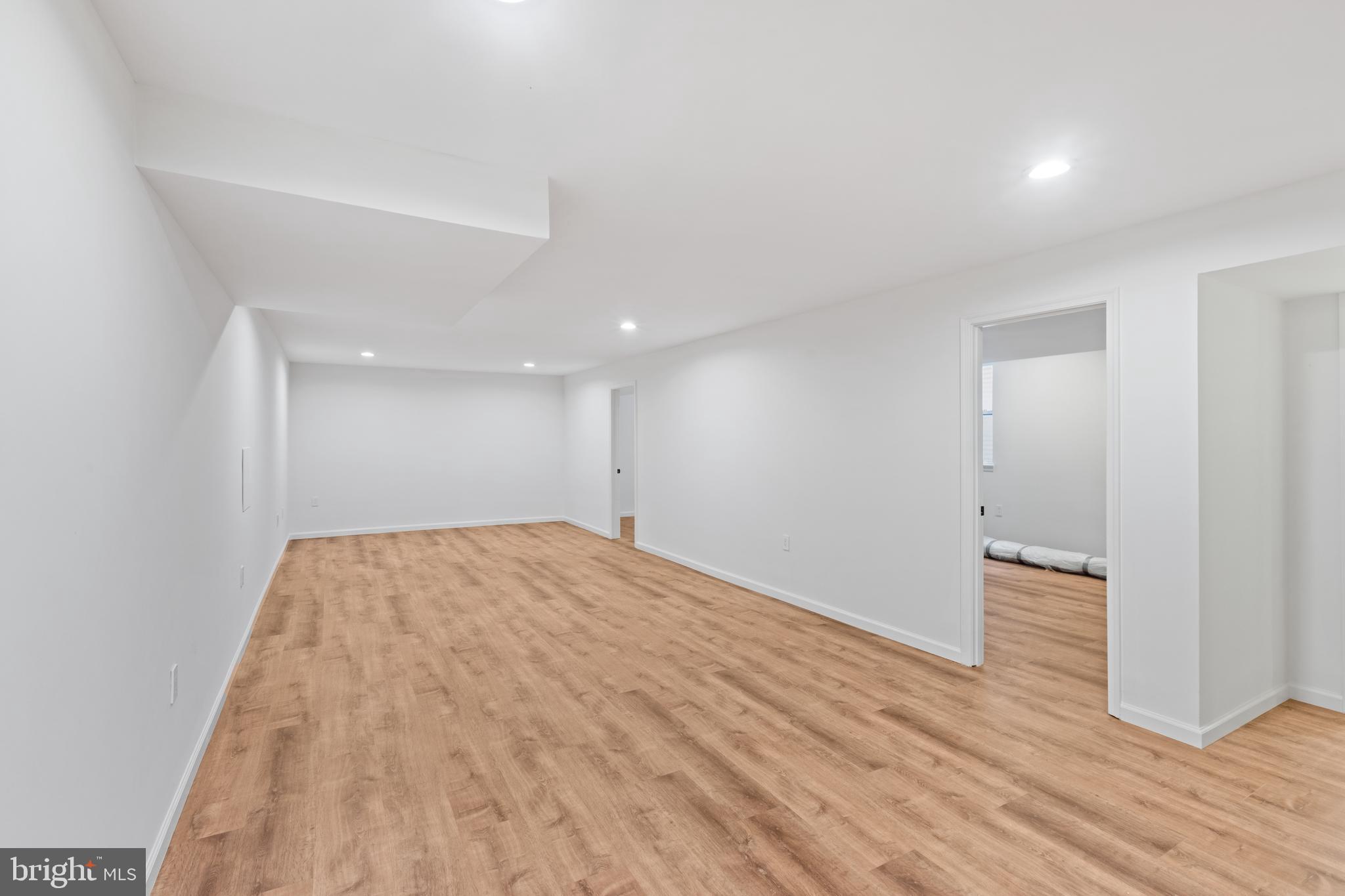 ADELPHI FOREST - Residential