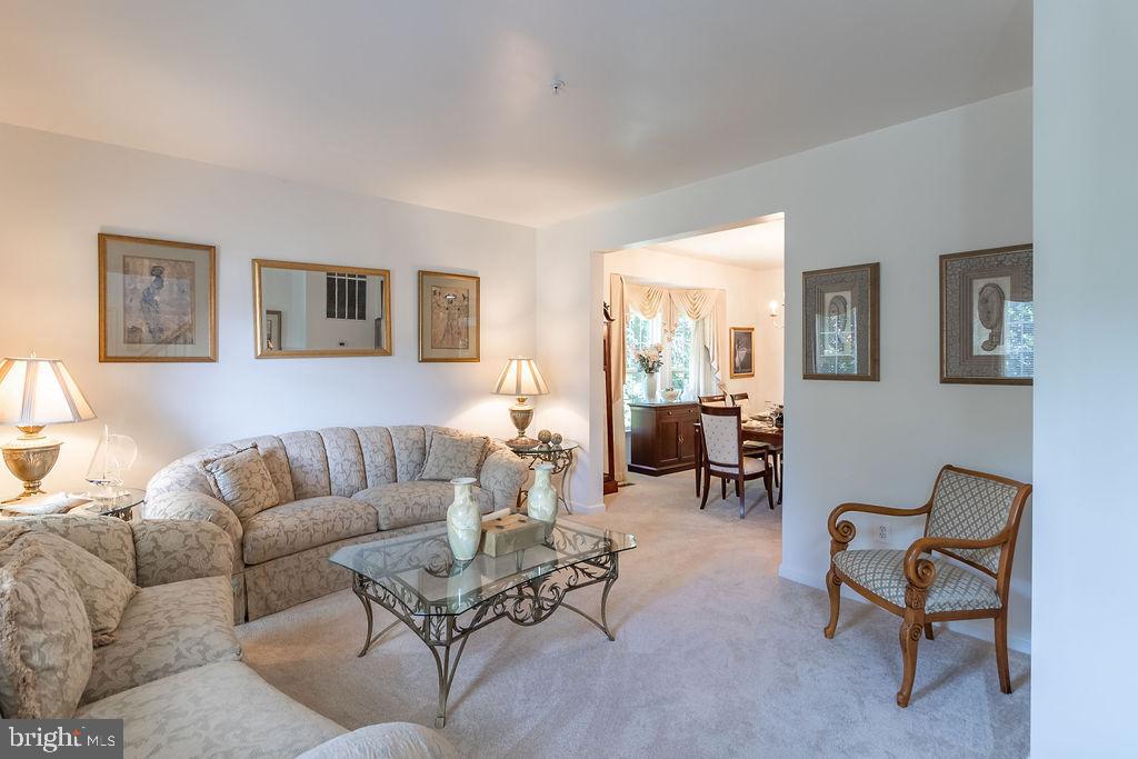 SUMMIT CREEK - Residential