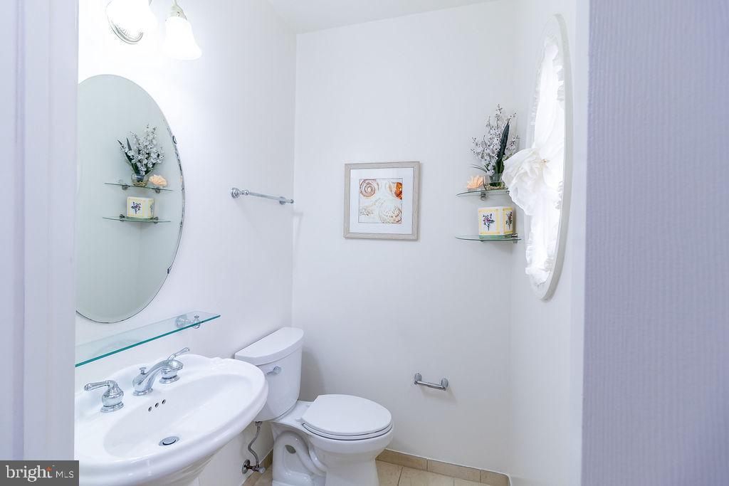 SUMMIT CREEK - Residential