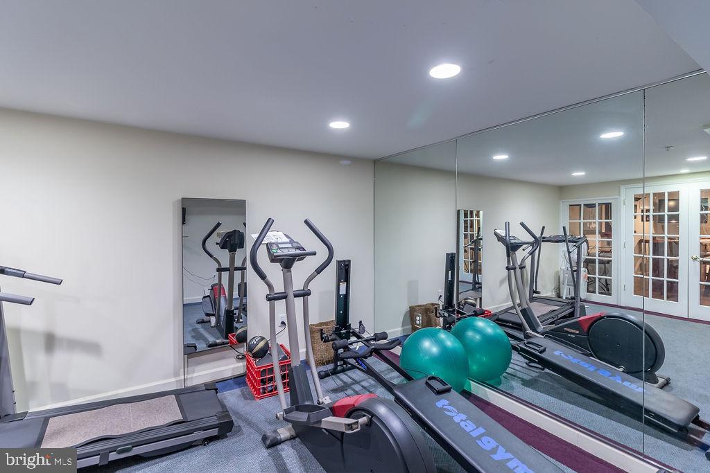 SUMMIT CREEK - Residential