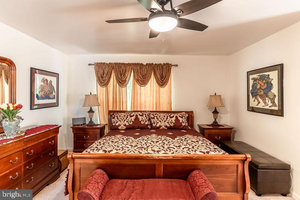 SUMMIT CREEK - Residential