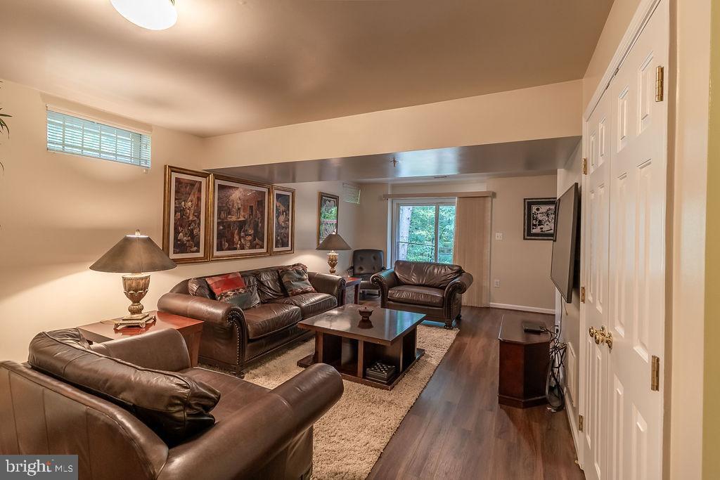 SUMMIT CREEK - Residential