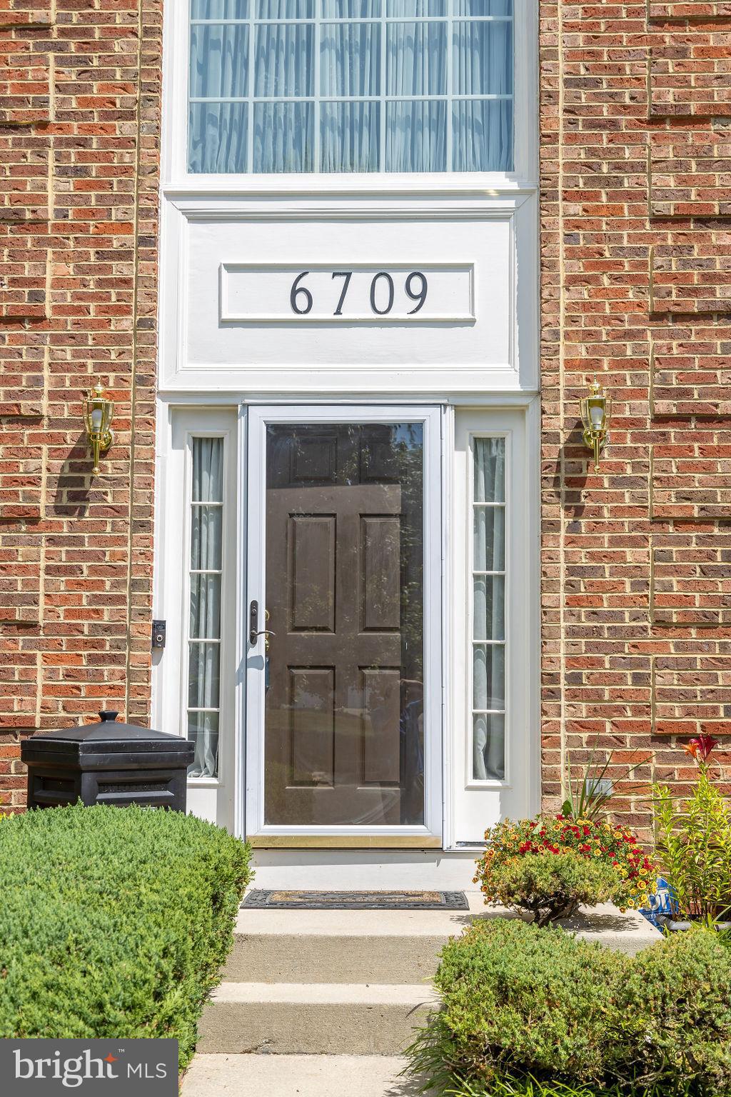 SUMMIT CREEK - Residential