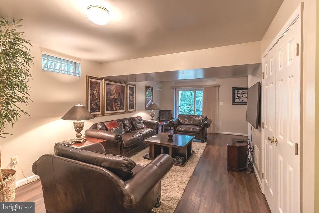 SUMMIT CREEK - Residential