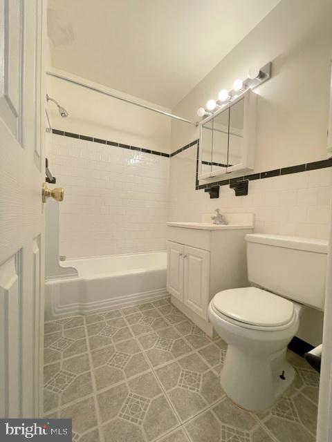 NORTHSIDE TOWNHOUSE APARTMENTS - Residential Lease