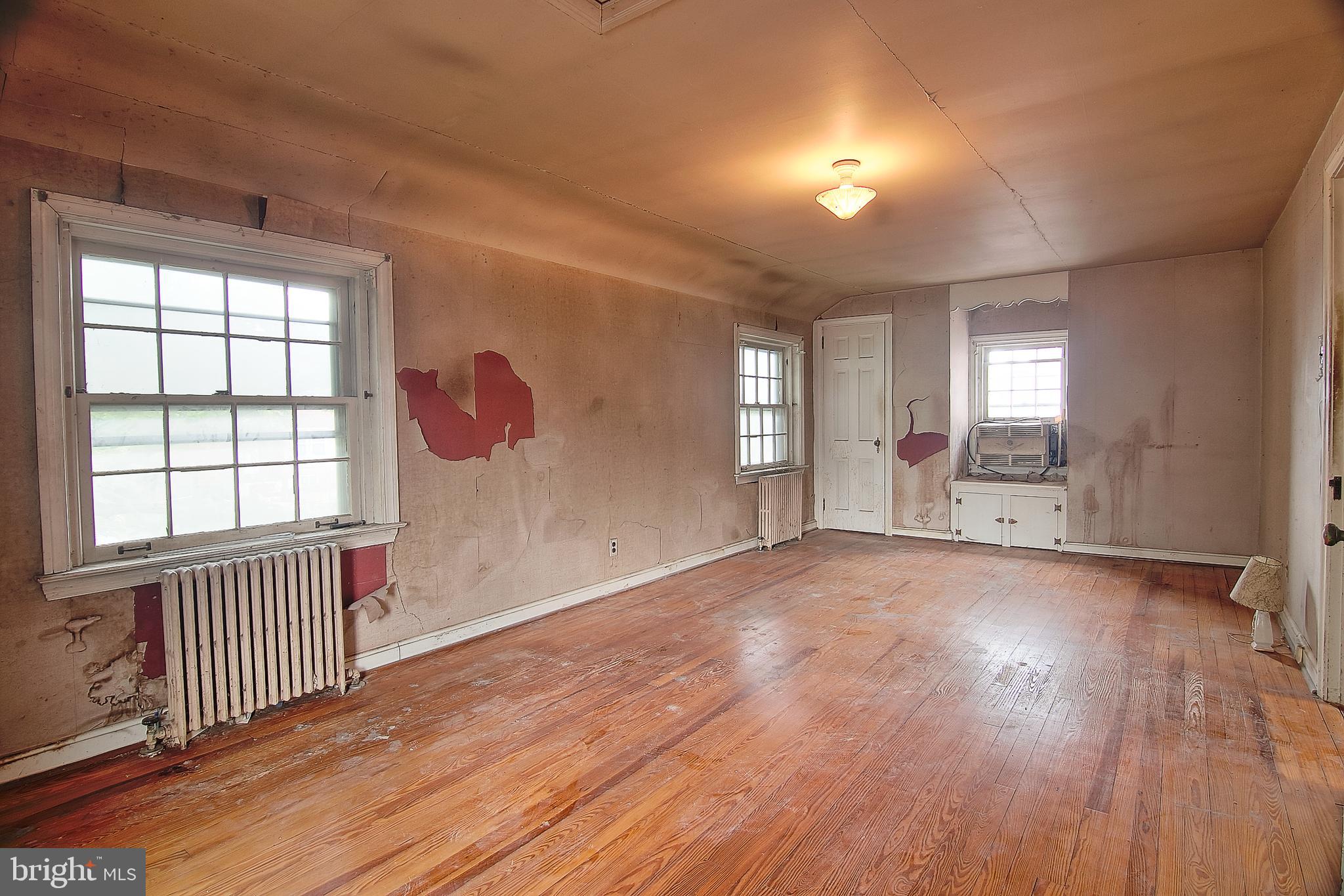 ROSEDALE - Residential