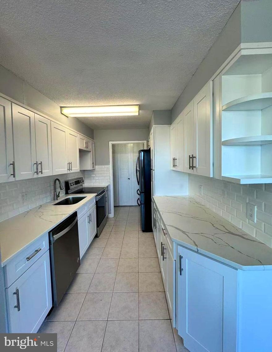 Newly Renovated High-Rise Condo with Stunning Views!
Welcome to 1001 City Ave, Unit EE1017, a beautifully updated 1-bedroom, 1-bathroom condo in the heart of Wynnewood. This high-floor unit offers breathtaking views and a stylish, move-in-ready living space. Recent renovations include fresh paint throughout, brand-new flooring, and a modern kitchen with sleek cabinetry, and updated countertops. The open living and dining area is bright and inviting, perfect for relaxing or entertaining. The spacious bedroom features ample closet space, and the refreshed bathroom boasts elegant fixtures. Don't miss this move-in-ready gen with incredible views schedule your showing today!!!