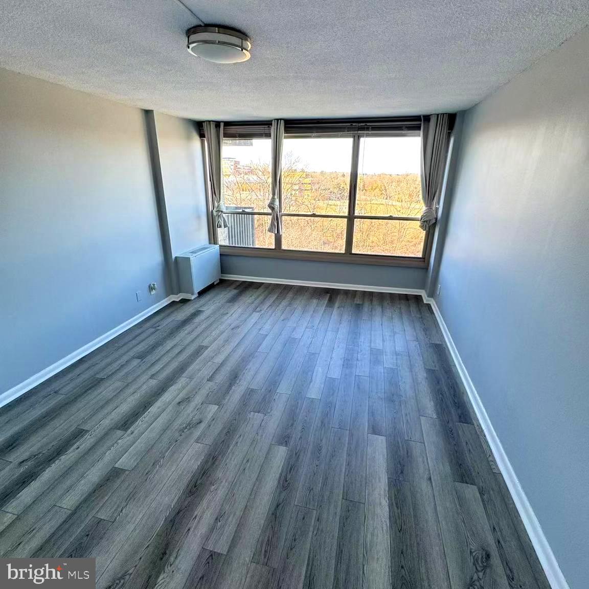 GREEN HILL - Residential