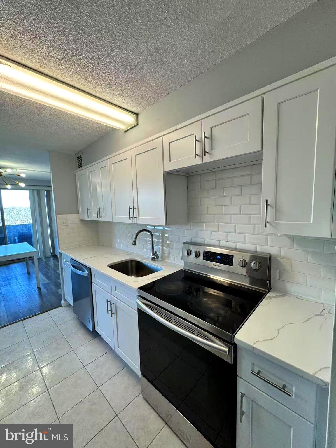 GREEN HILL - Residential