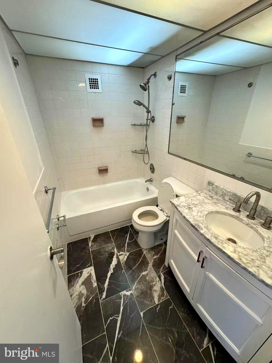 GREEN HILL - Residential