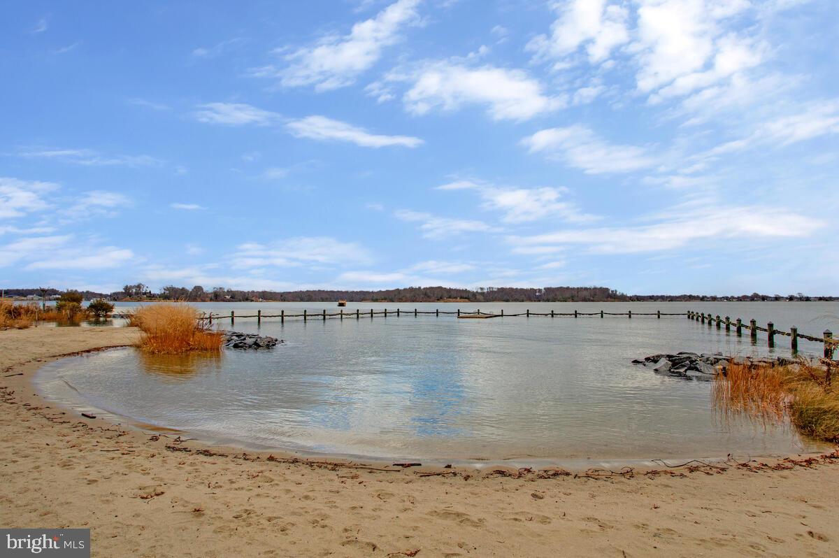 LOCH HAVEN BEACH - Residential