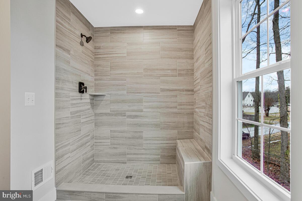 LOCH HAVEN BEACH - Residential