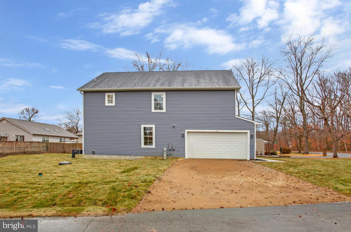 LOCH HAVEN BEACH - Residential