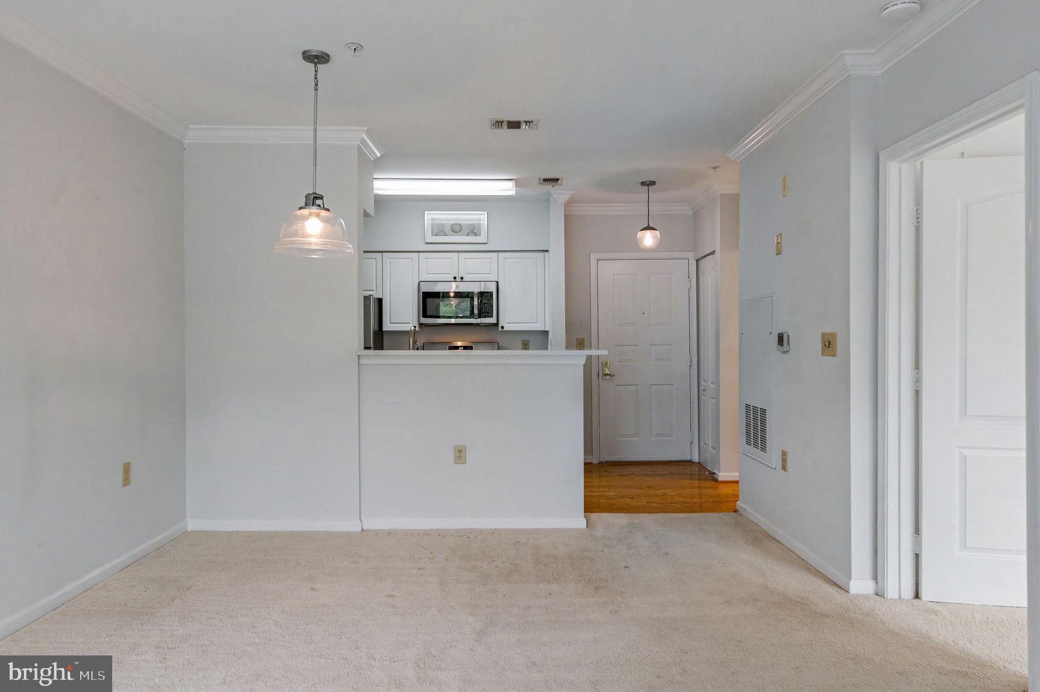 12913 ALTON SQUARE 320