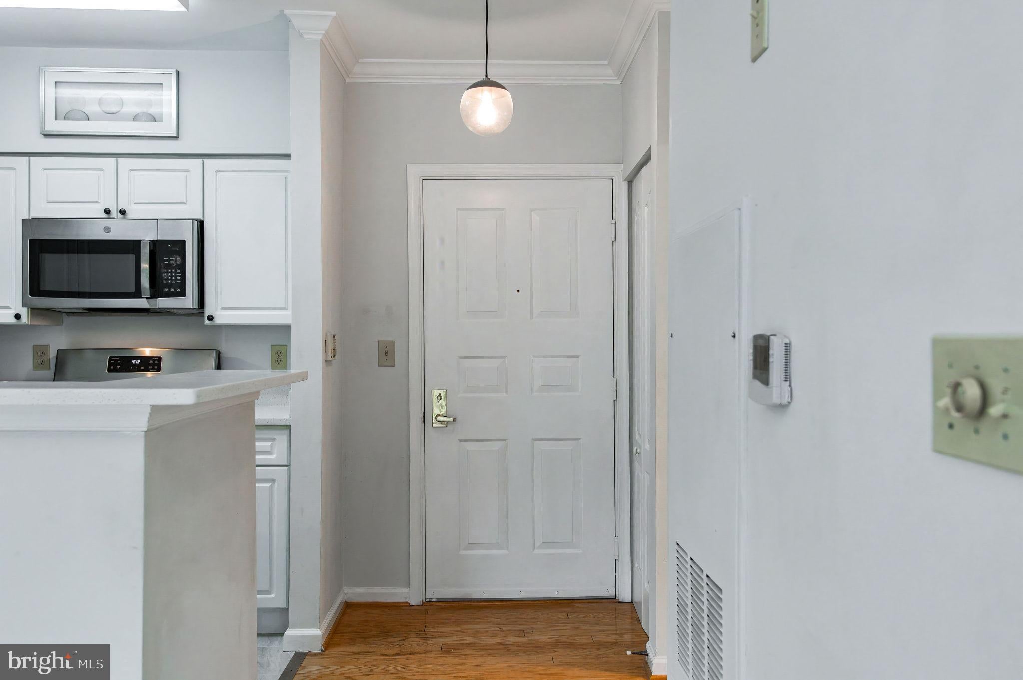 12913 ALTON SQUARE 320