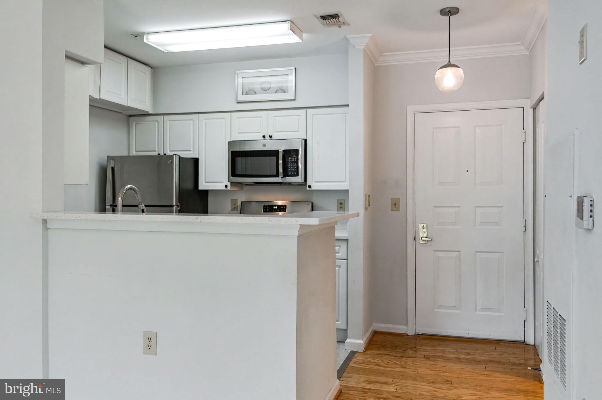 12913 ALTON SQUARE 320
