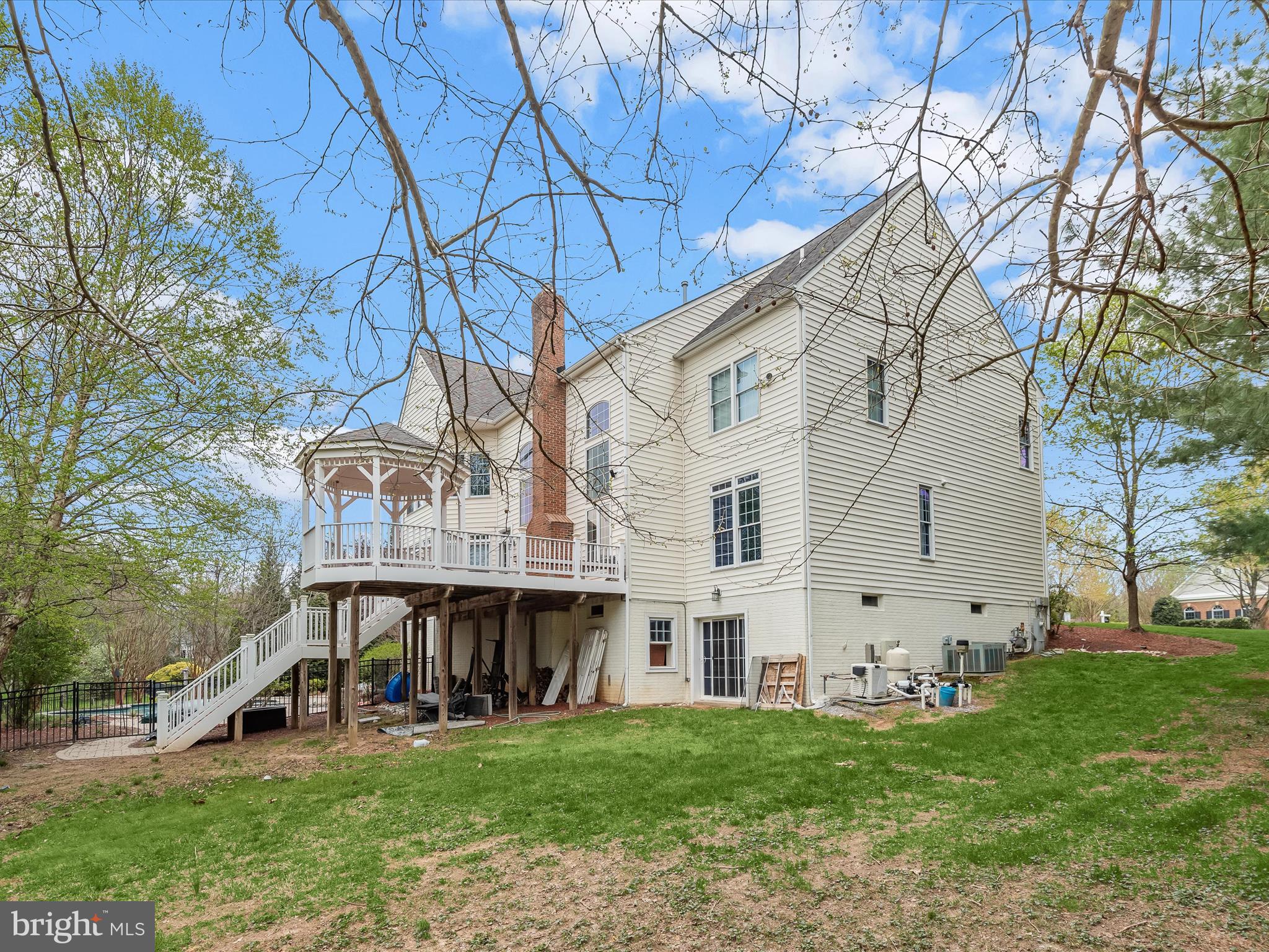 HUNTERBROOKE - Residential