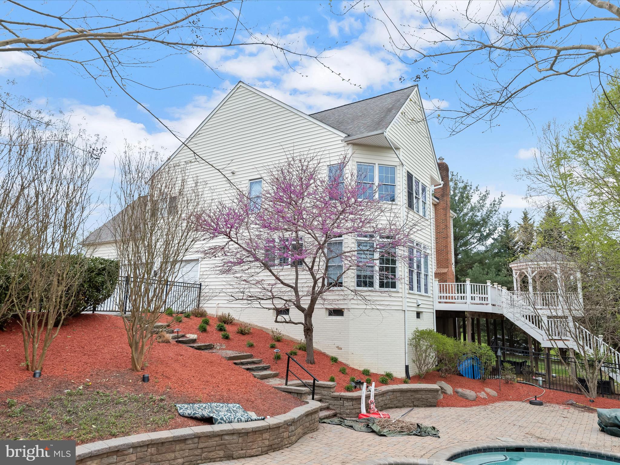 HUNTERBROOKE - Residential