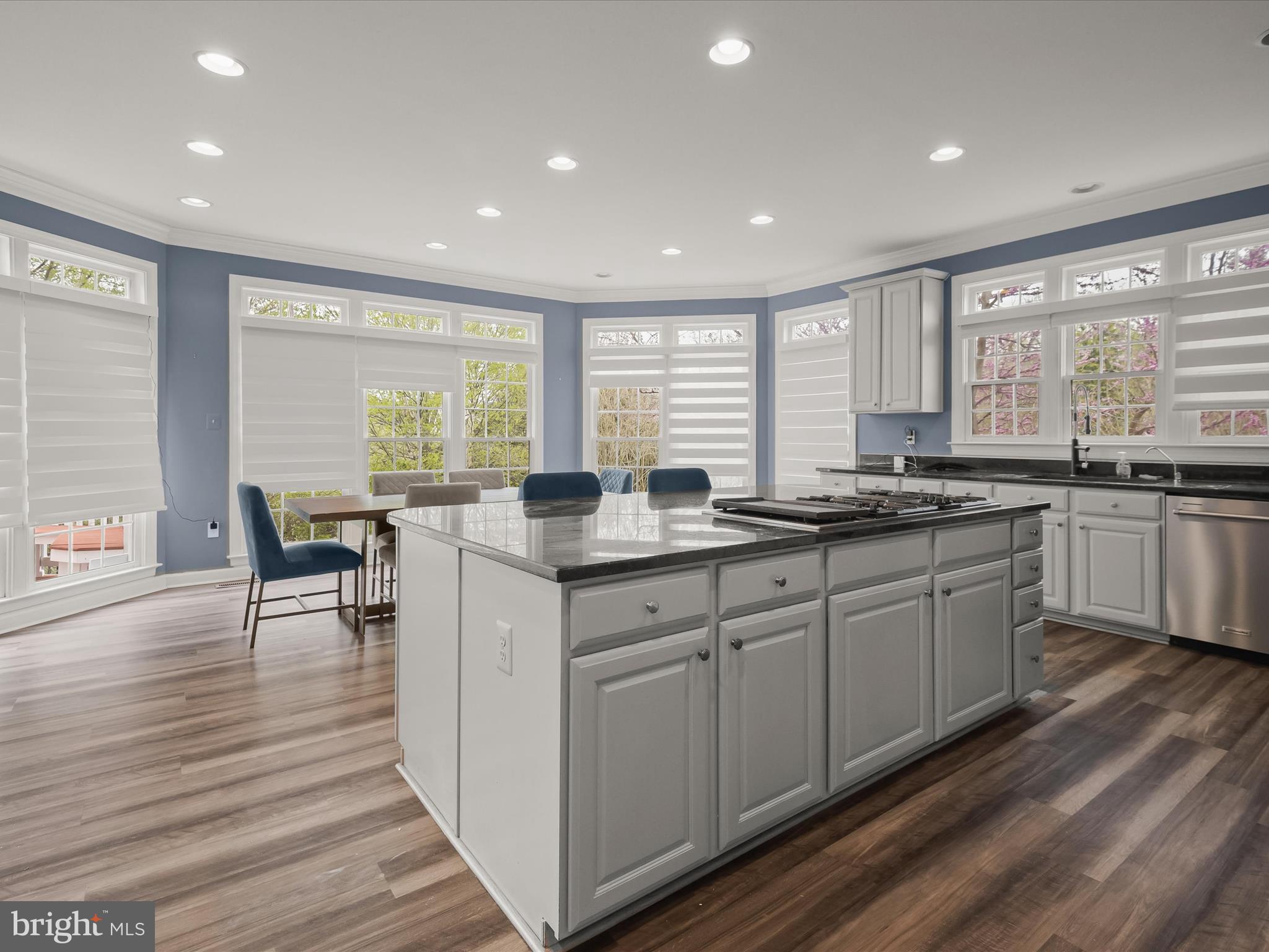 HUNTERBROOKE - Residential