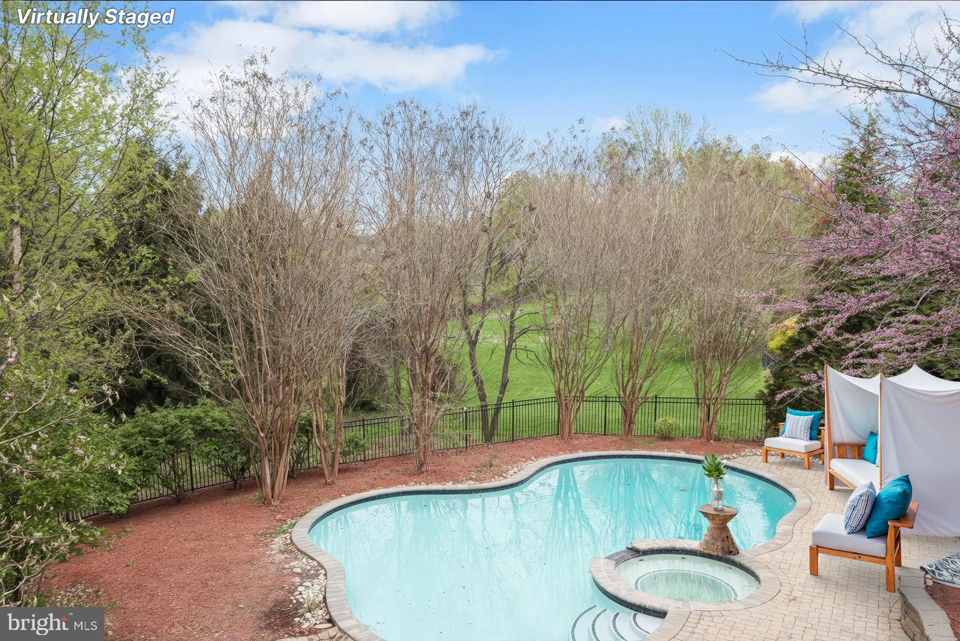 HUNTERBROOKE - Residential