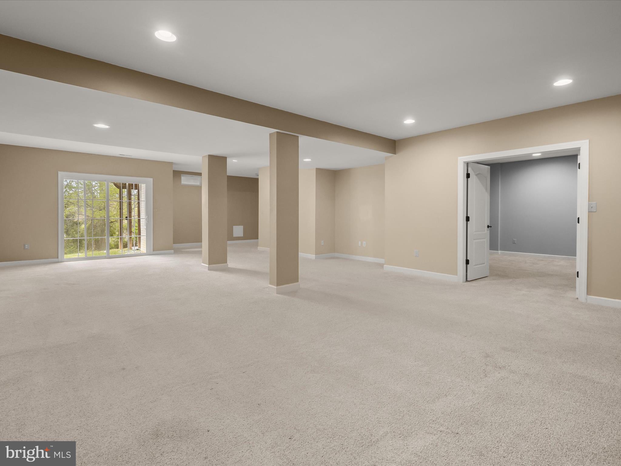 HUNTERBROOKE - Residential