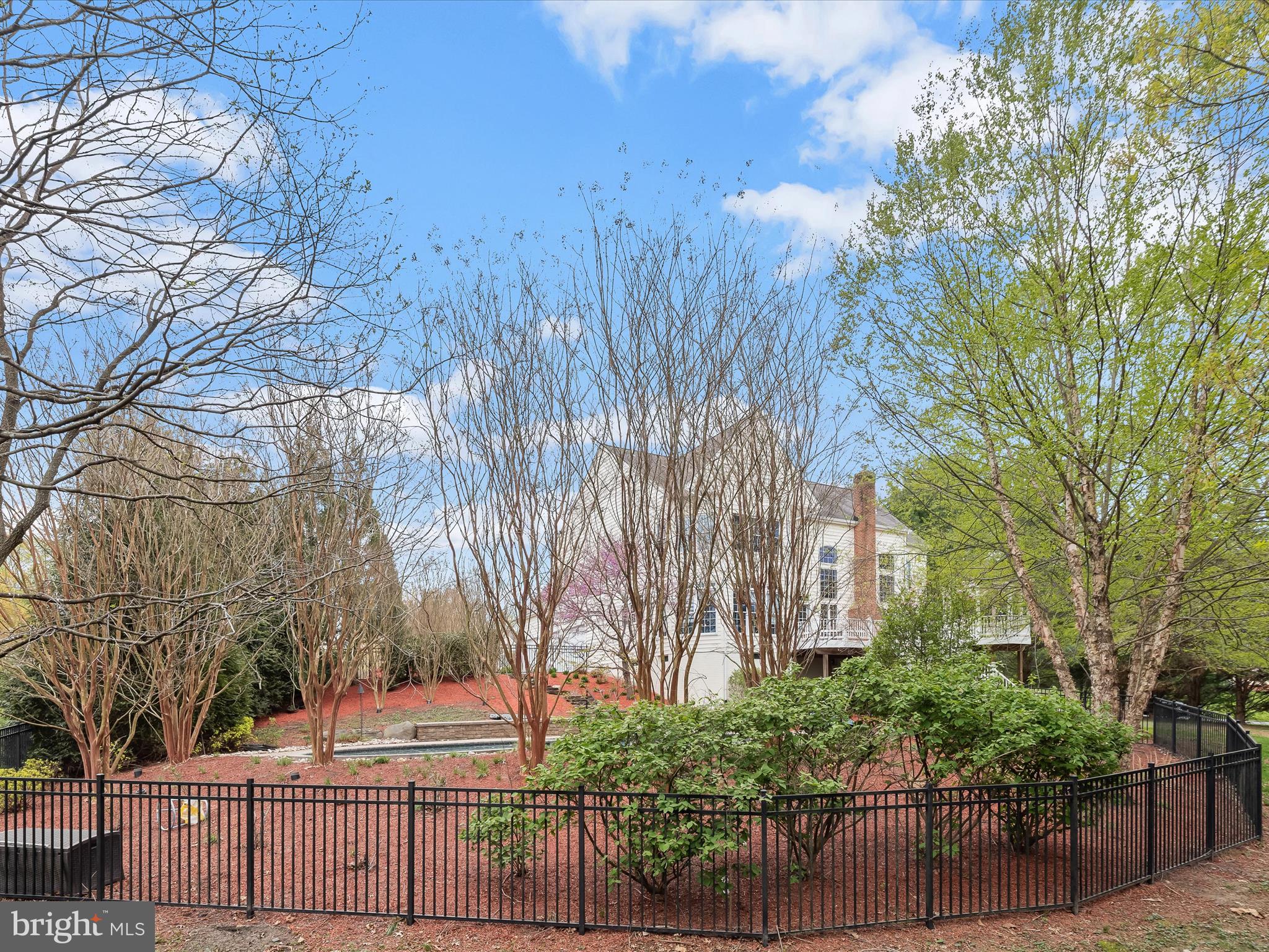 HUNTERBROOKE - Residential